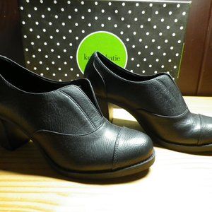 Kelly & Katie Black Booties in Size 7.5 - Comfort Heel w Elastic Goring at Front